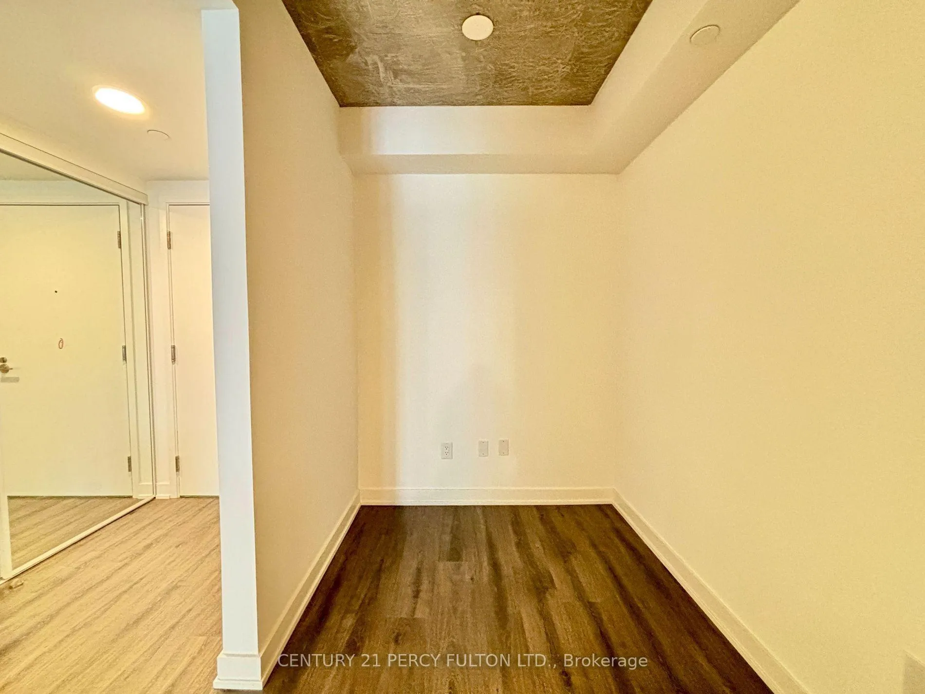 Photo 13 of Unit 802, 65 Mutual Street, Toronto, Church-Yonge Corridor — HOMEH