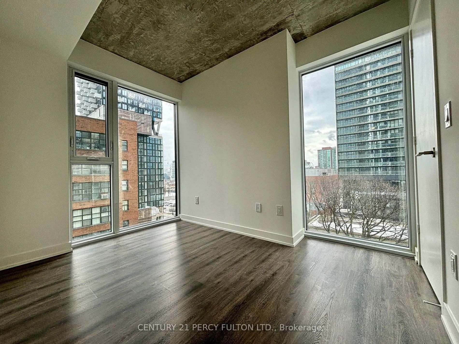 Photo 15 of Unit 802, 65 Mutual Street, Toronto, Church-Yonge Corridor — HOMEH