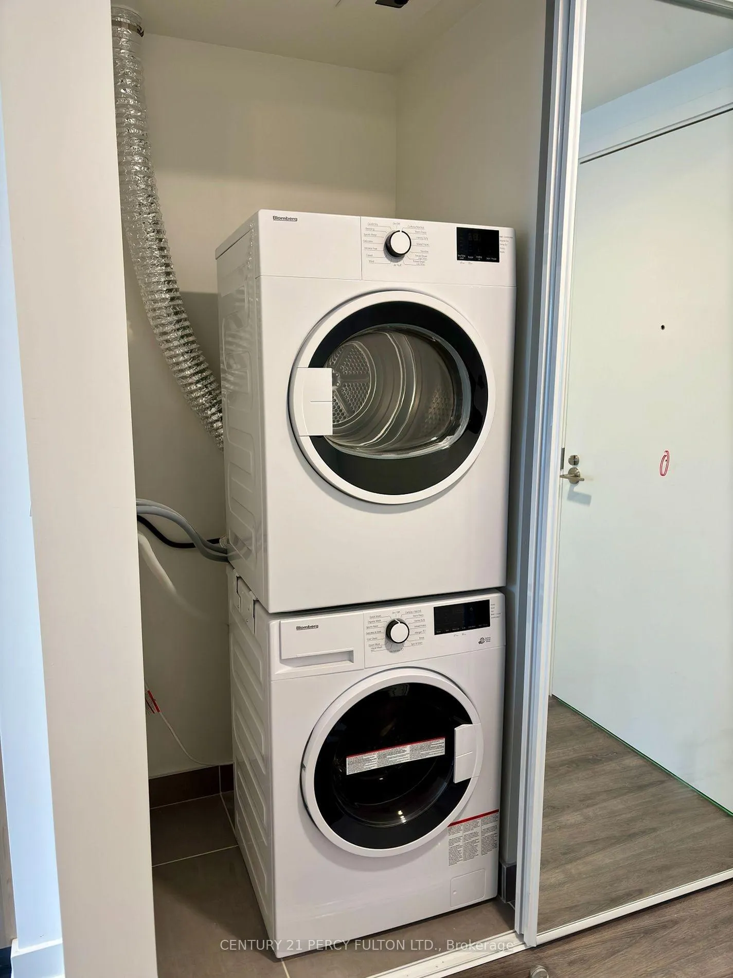 Photo 16 of Unit 802, 65 Mutual Street, Toronto, Church-Yonge Corridor — HOMEH