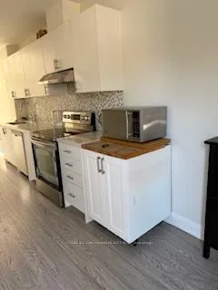Photo 3 of Unit 2nd Fl, 2615 Yonge Street, Toronto, Mount Pleasant East — HOMEH