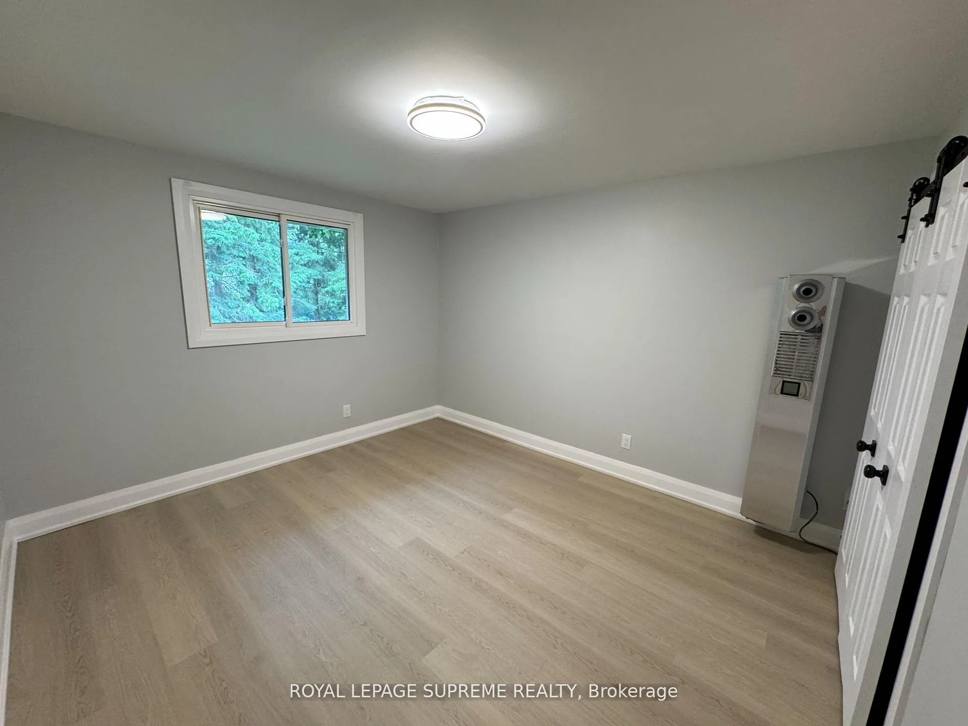 Photo 8 of Unit Upper, 8 Redwood Court, Barrie, Grove East — HOMEH