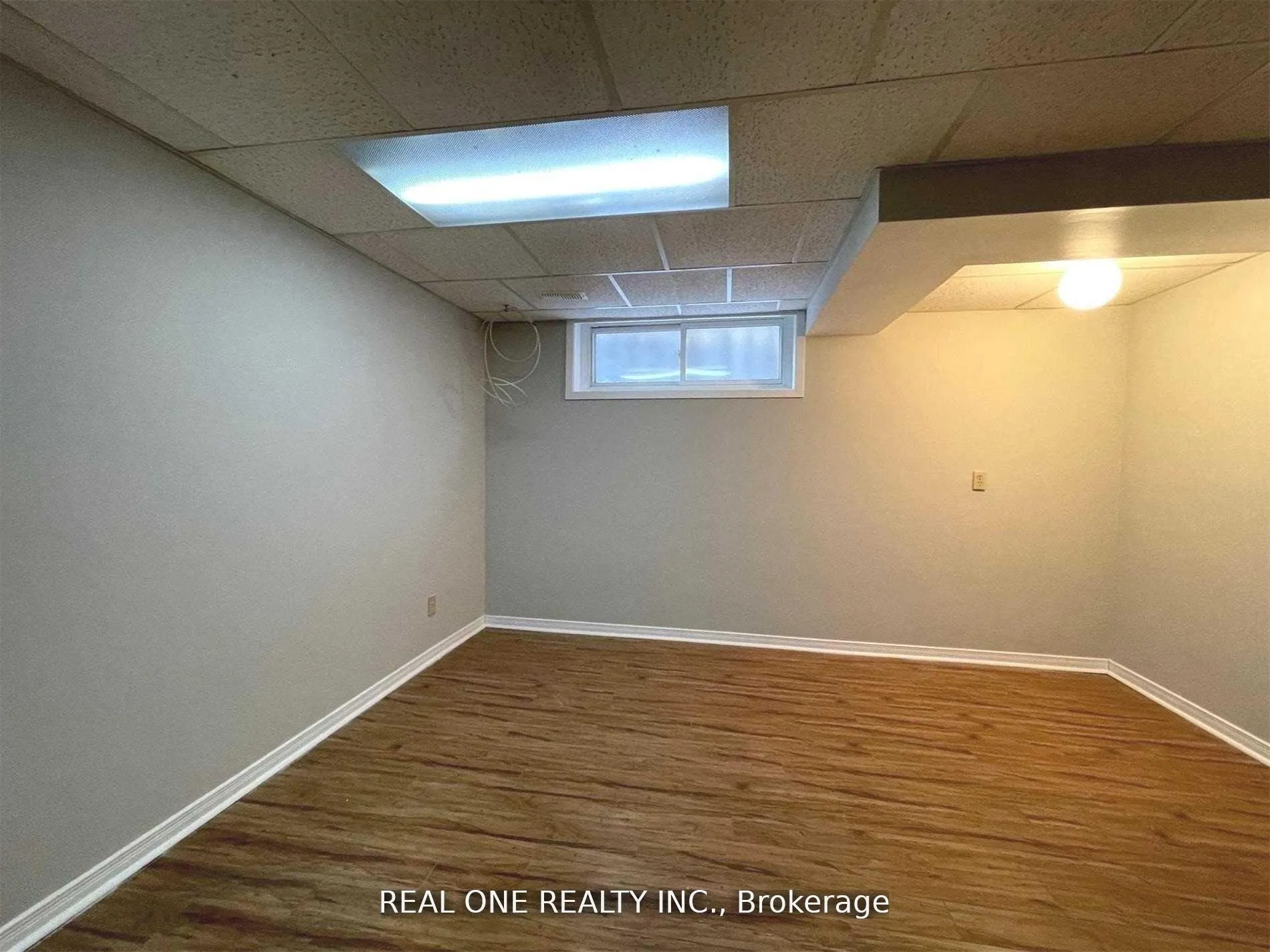 Photo 12 of 17 Valleycrest Avenue, Markham, Bullock — HOMEH