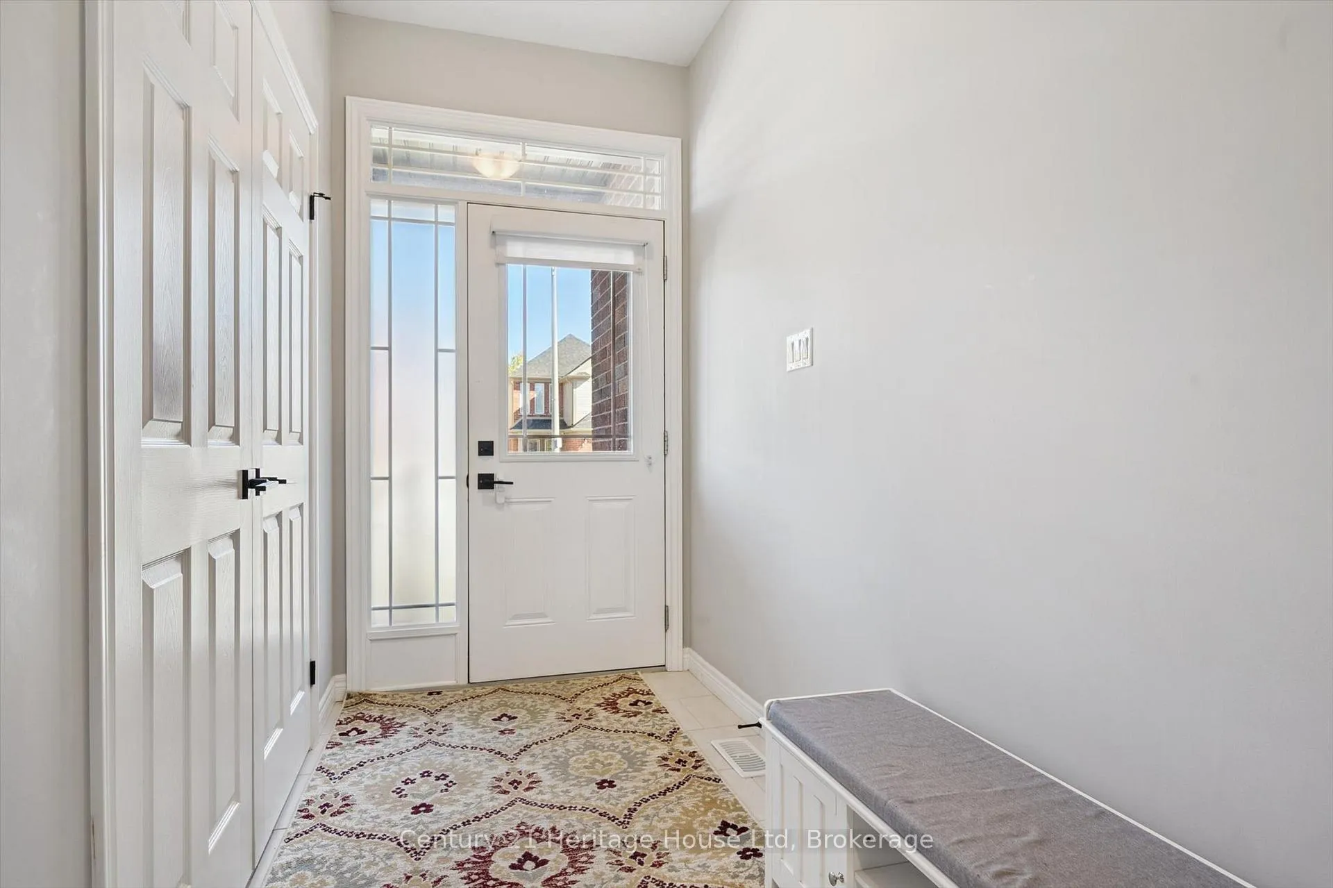 Photo 5 of 184 Macalister Boulevard, Guelph, Kortright East — HOMEH