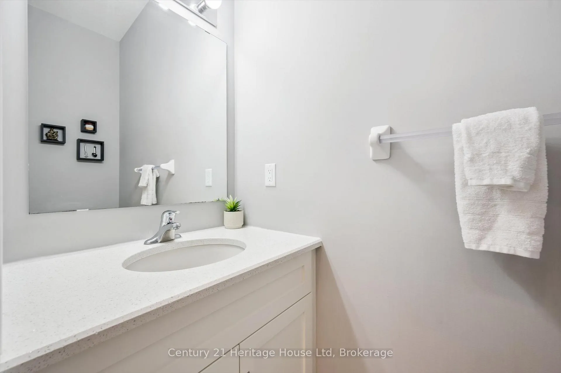 Photo 20 of 184 Macalister Boulevard, Guelph, Kortright East — HOMEH