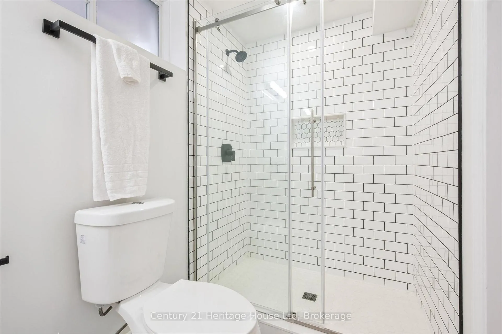Photo 34 of 184 Macalister Boulevard, Guelph, Kortright East — HOMEH