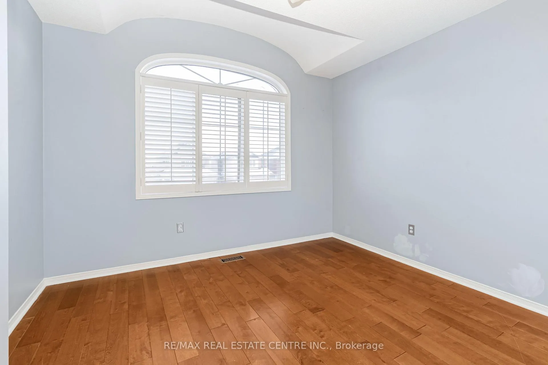 Photo 19 of 40 Olympia Crescent, Brampton, Fletcher's Meadow — HOMEH