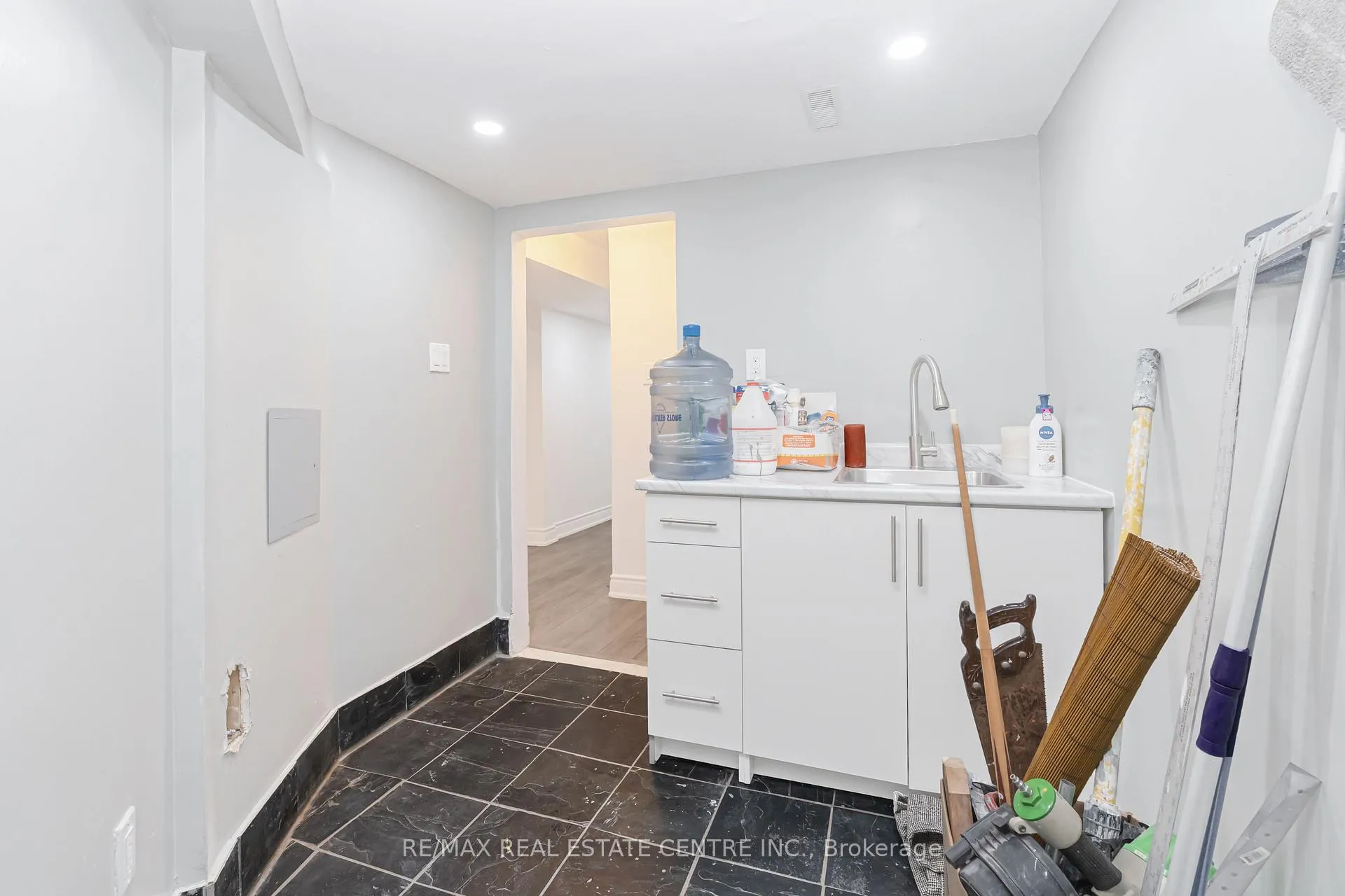 Photo 33 of 40 Olympia Crescent, Brampton, Fletcher's Meadow — HOMEH