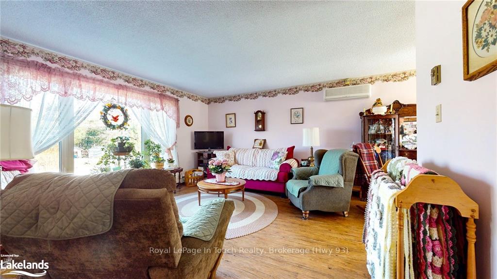 Photo 24 of 14 Seneca Crescent, Tiny, Rural Tiny — HOMEH