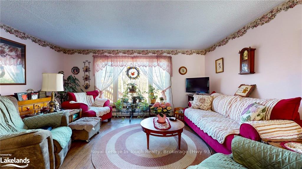Photo 25 of 14 Seneca Crescent, Tiny, Rural Tiny — HOMEH