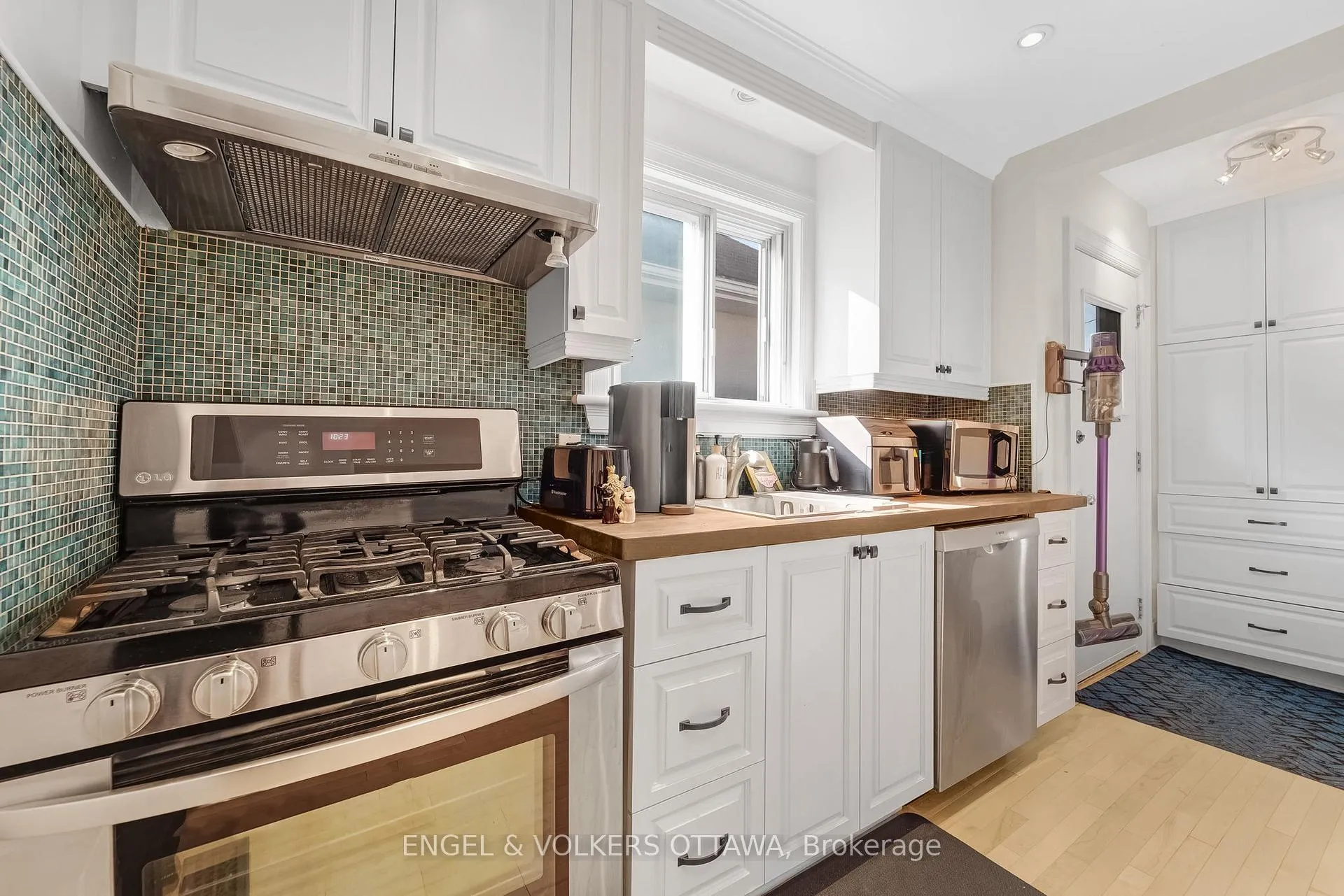 Photo 8 of 46 Holland Avenue, Ottawa, Ottawa West — HOMEH