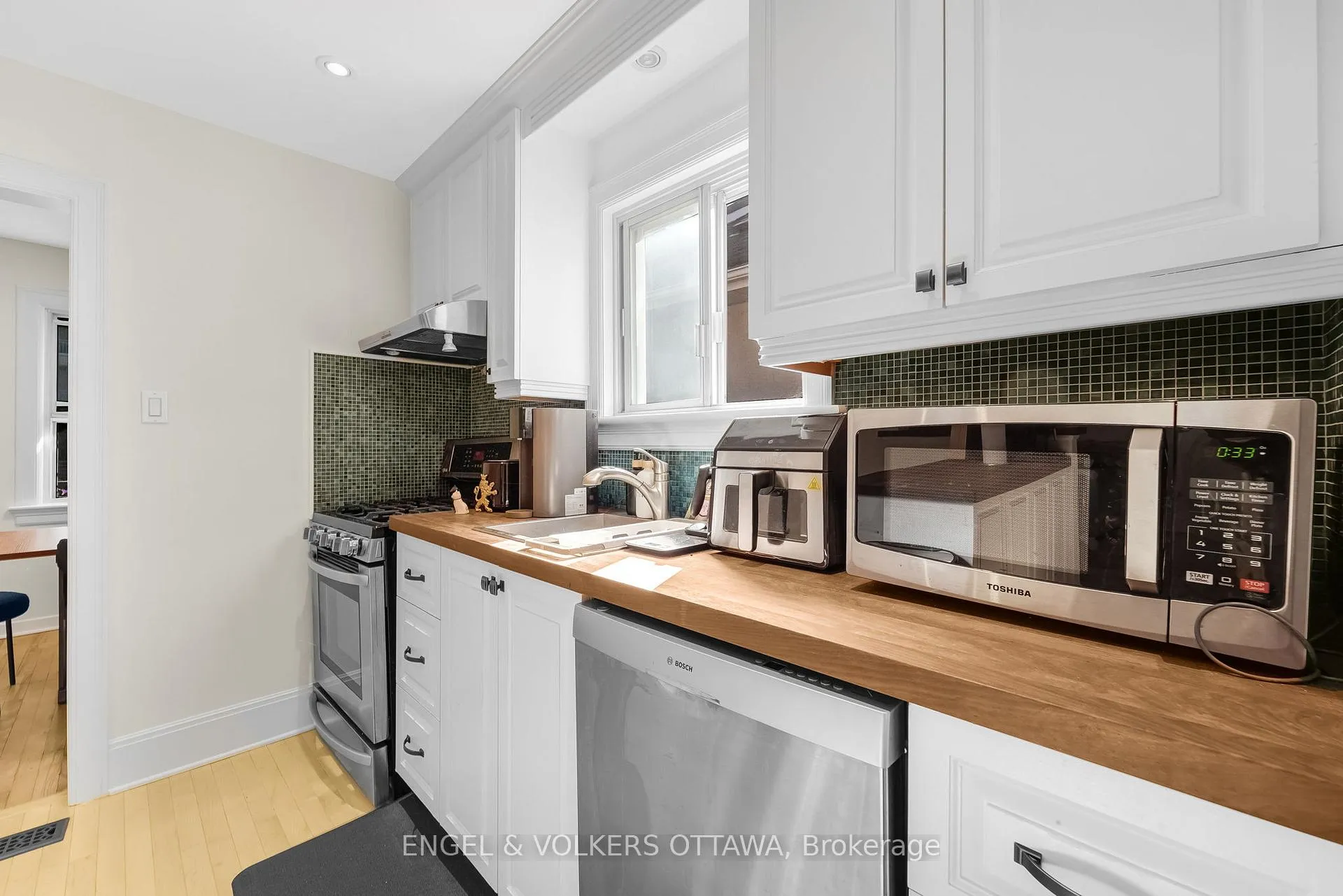 Photo 9 of 46 Holland Avenue, Ottawa, Ottawa West — HOMEH