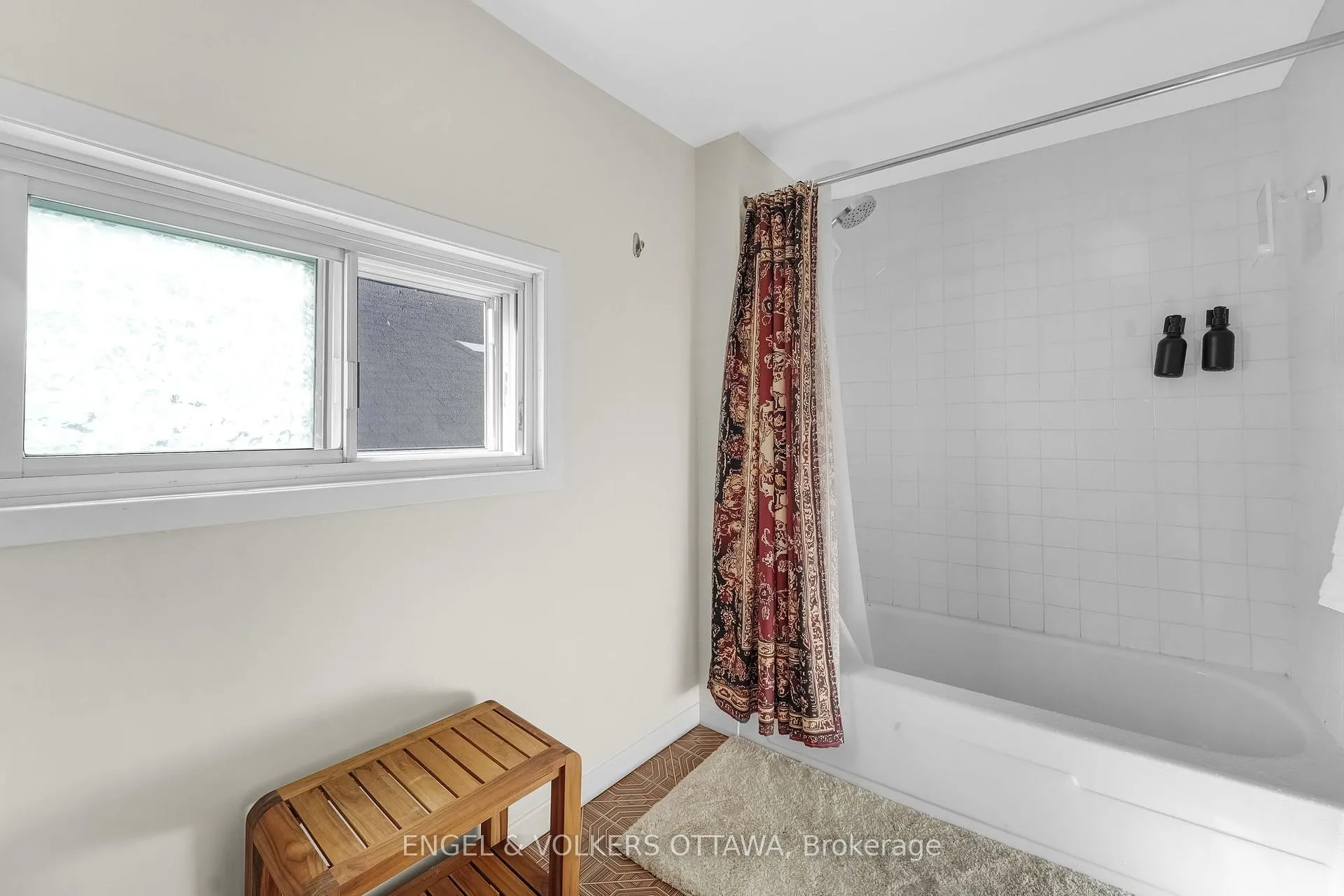 Photo 23 of 46 Holland Avenue, Ottawa, Ottawa West — HOMEH