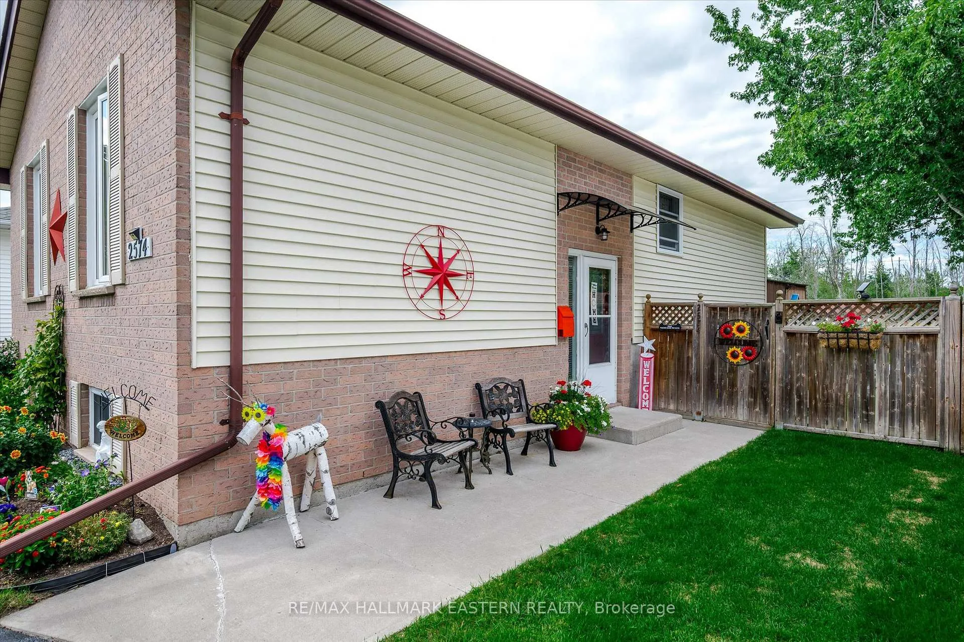 Photo 2 of 2574 Foxmeadow Road, Peterborough, Ashburnham Ward 4 — HOMEH