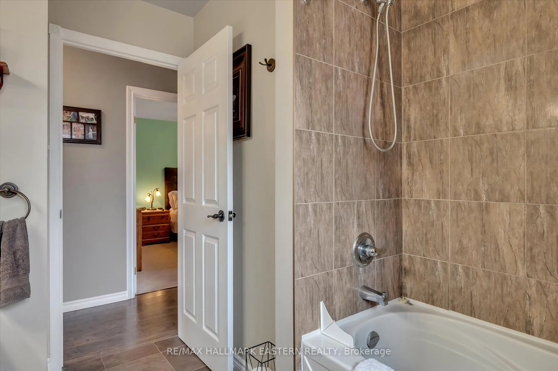 Photo 20 of 2574 Foxmeadow Road, Peterborough, Ashburnham Ward 4 — HOMEH