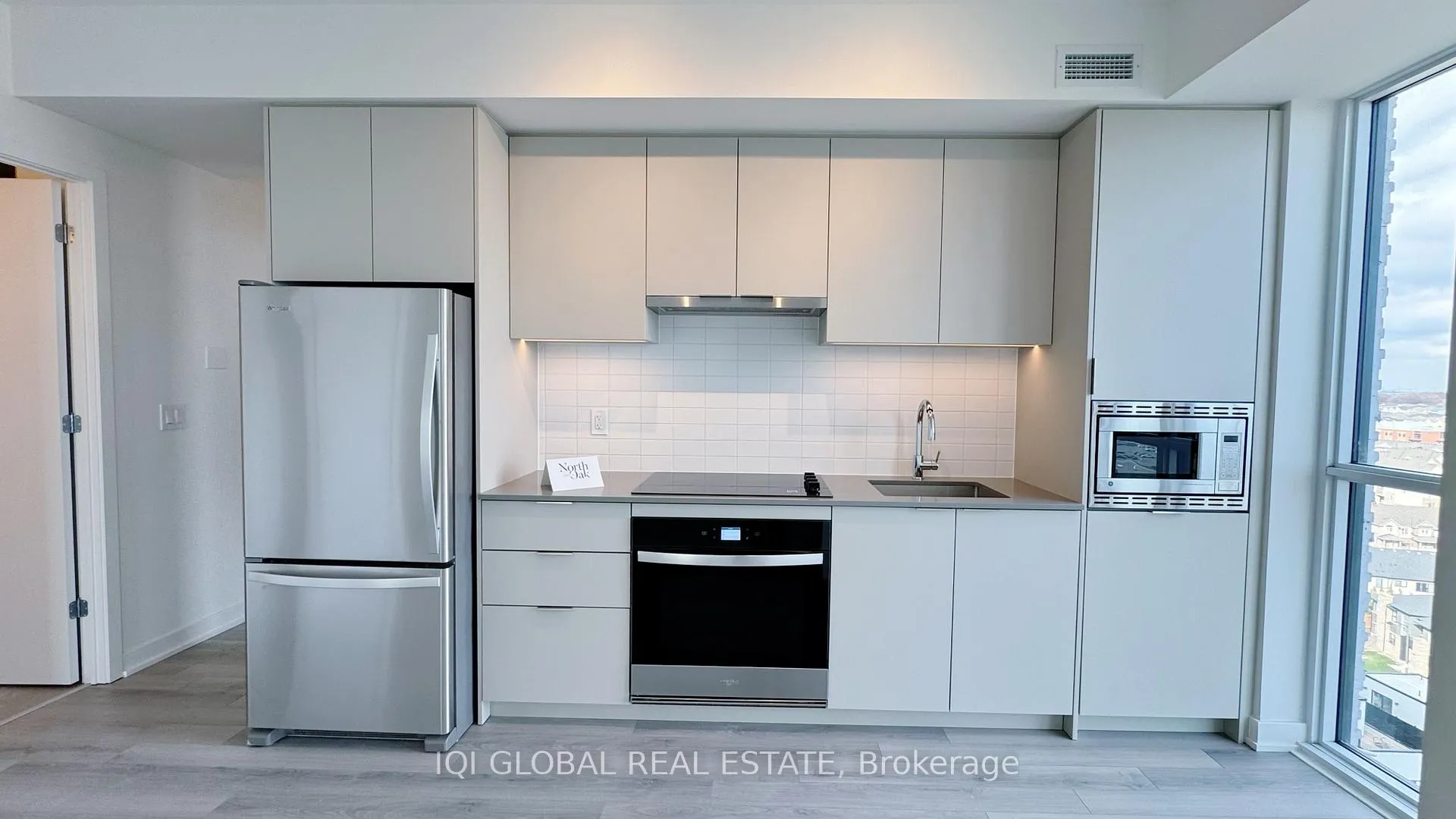 Front of Unit 1304, 3071 Trafalgar Road