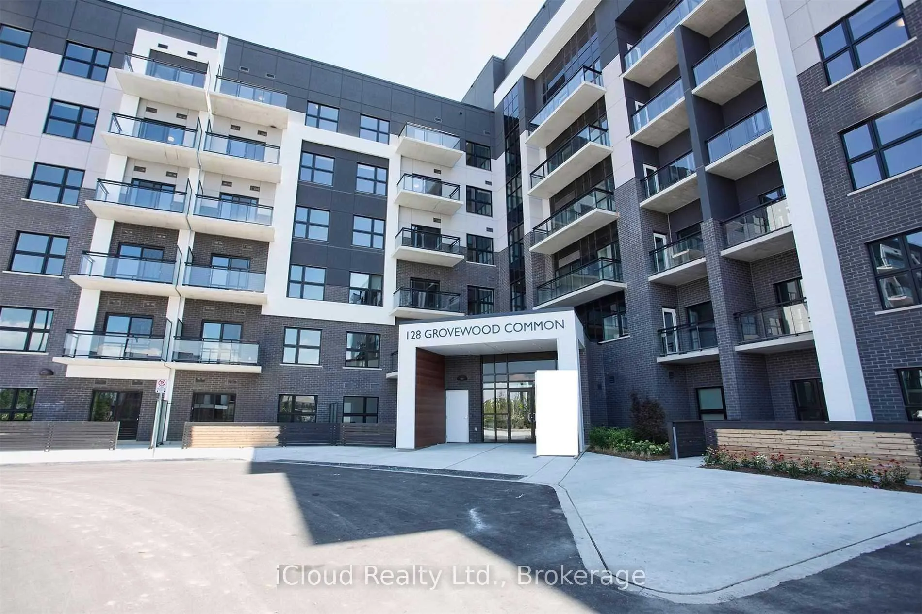 Front of Unit 633, 128 Grovewood Common