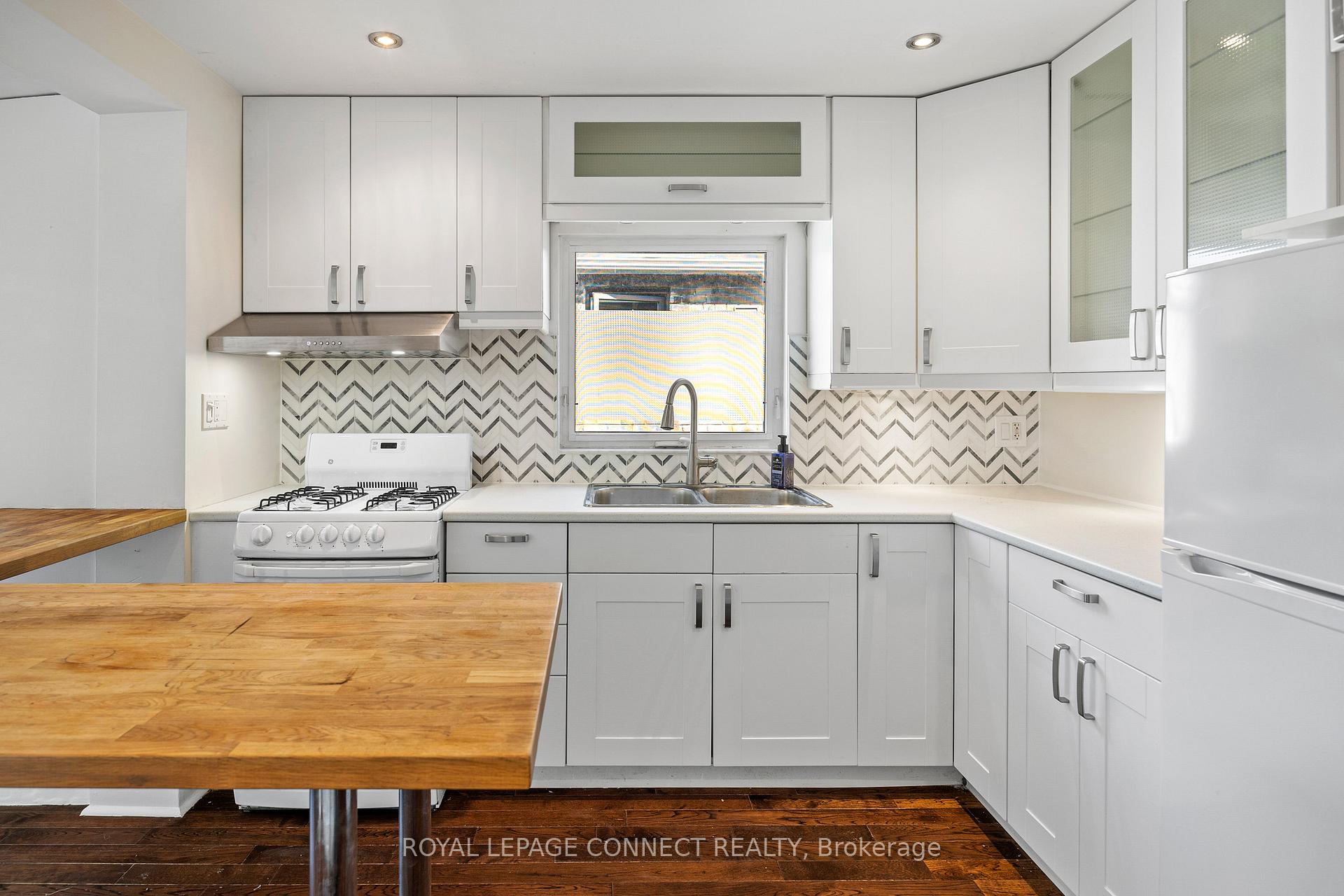 Photo 9 of Unit Upper, 300 Gladstone Avenue, Toronto, Little Portugal — HOMEH