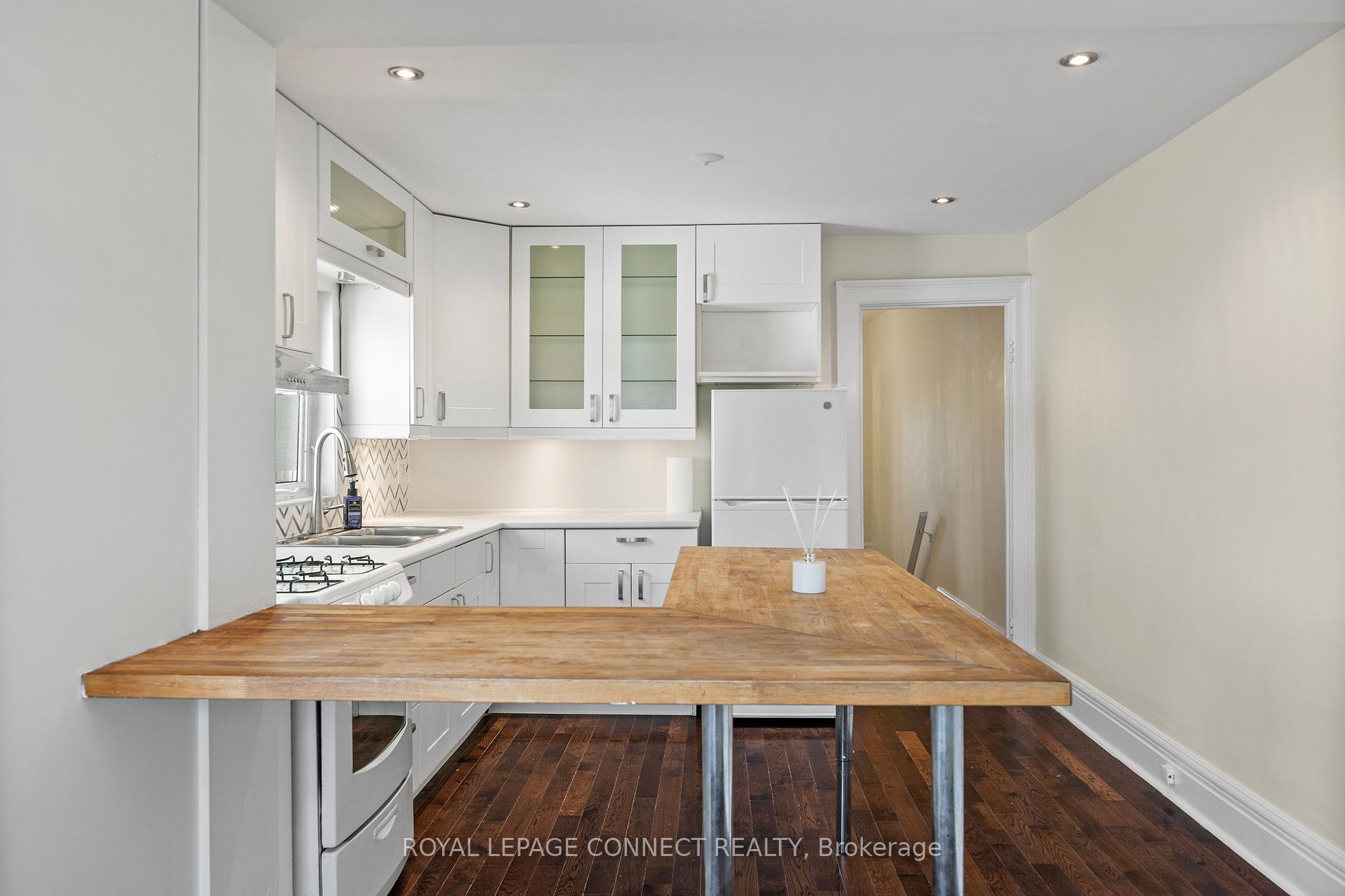Photo 11 of Unit Upper, 300 Gladstone Avenue, Toronto, Little Portugal — HOMEH