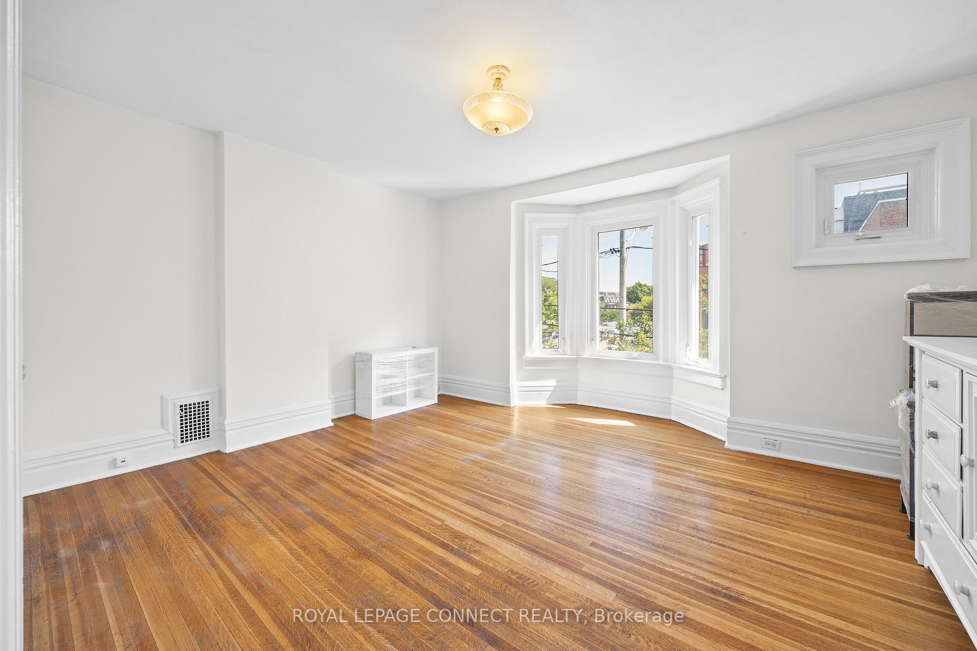 Photo 14 of Unit Upper, 300 Gladstone Avenue, Toronto, Little Portugal — HOMEH