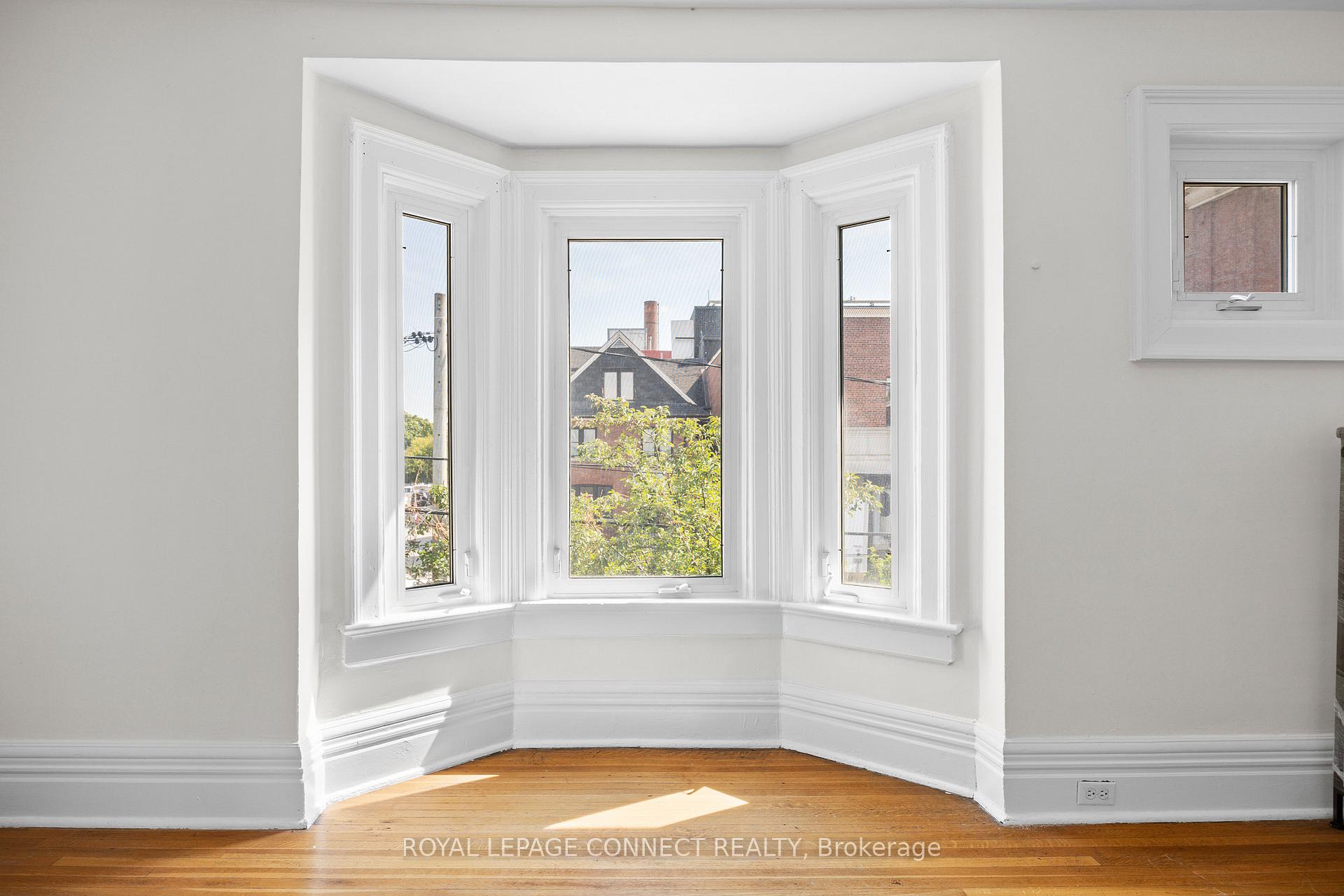 Photo 15 of Unit Upper, 300 Gladstone Avenue, Toronto, Little Portugal — HOMEH
