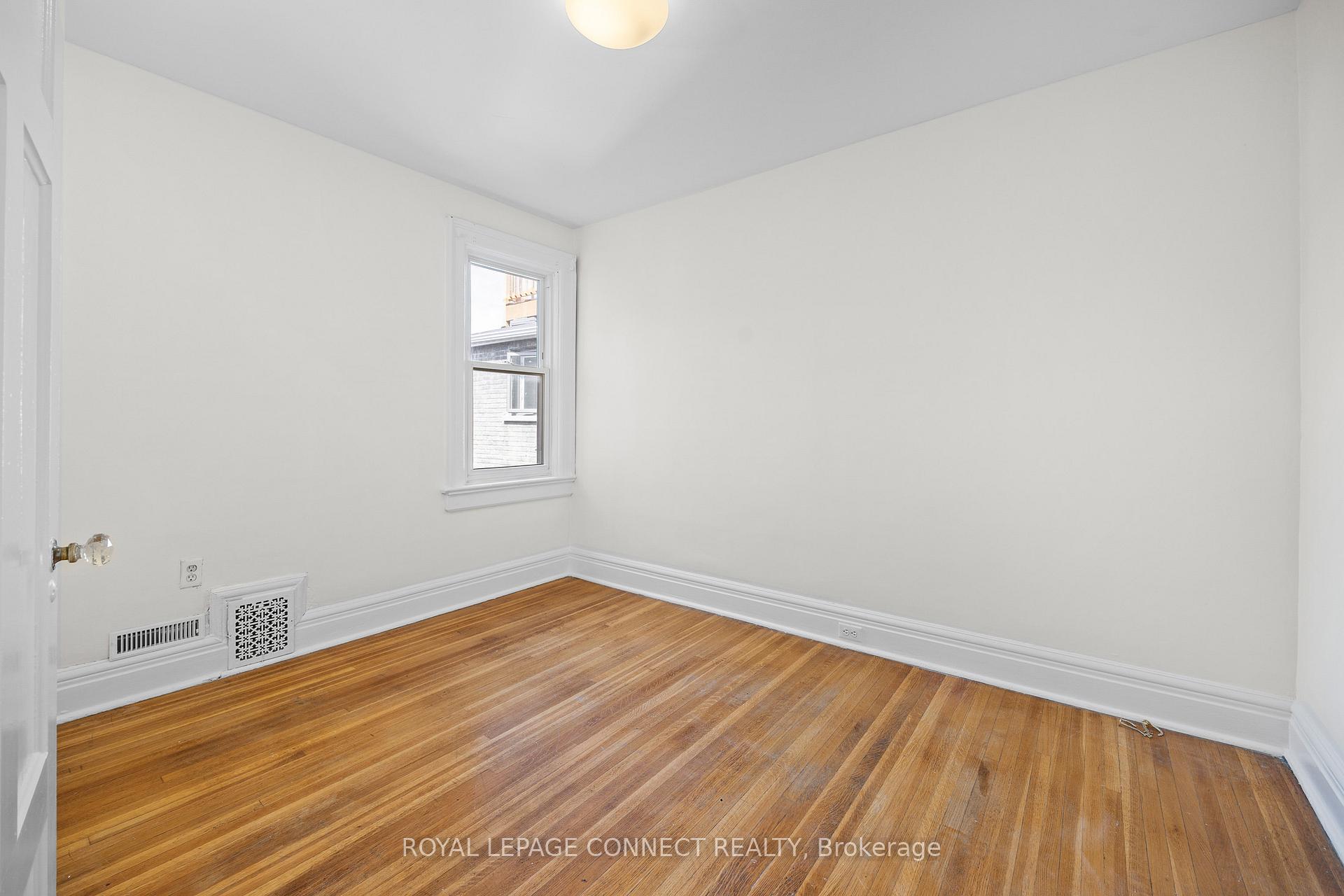 Photo 16 of Unit Upper, 300 Gladstone Avenue, Toronto, Little Portugal — HOMEH