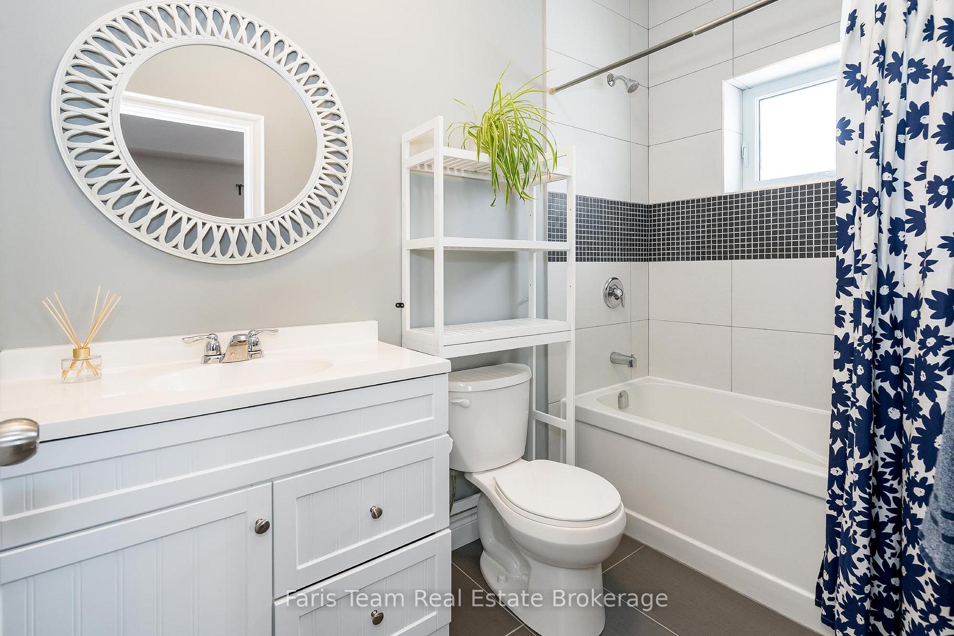 Photo 8 of 20 Rue Helene, Tiny, Lafontaine — HOMEH