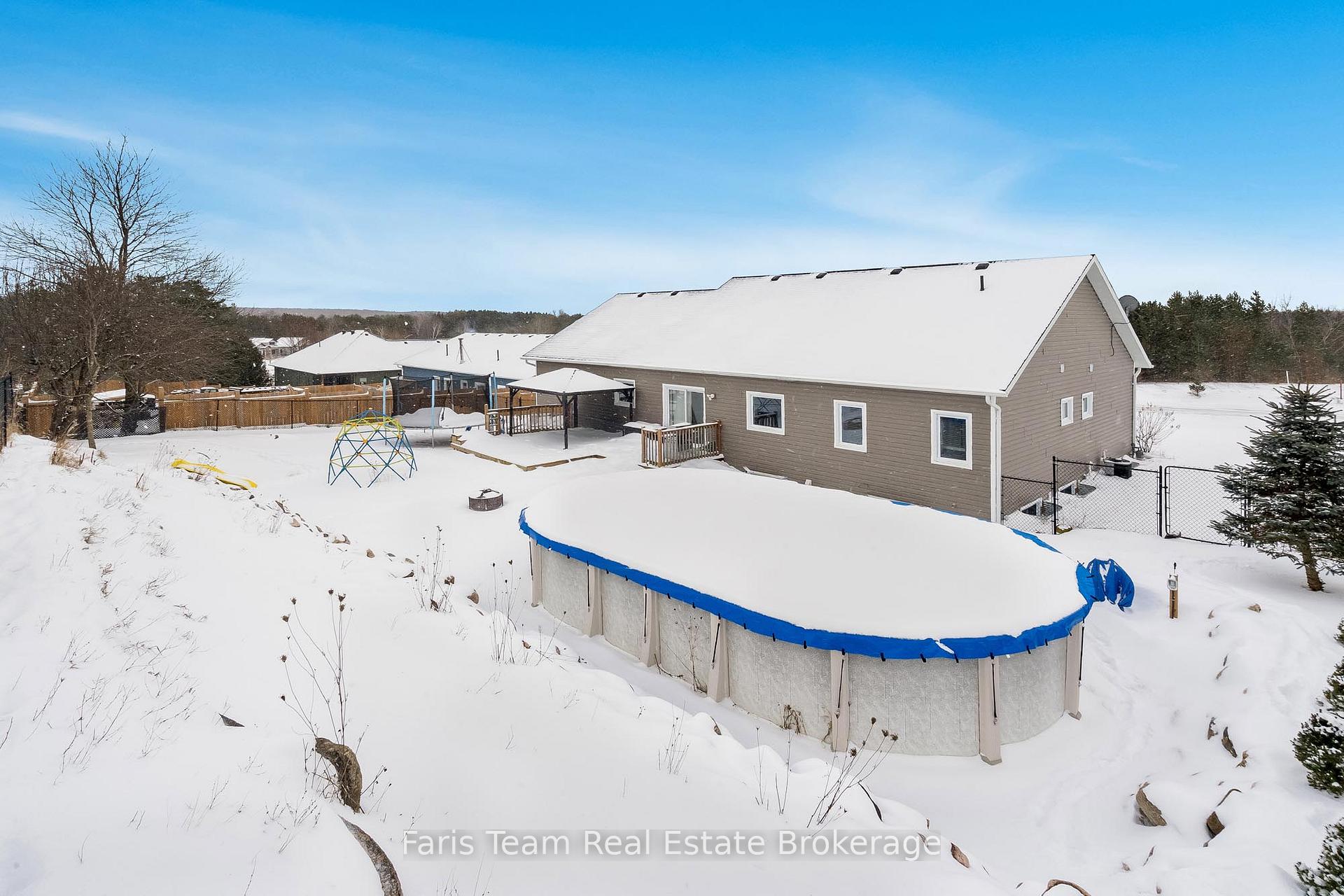 Photo 18 of 20 Rue Helene, Tiny, Lafontaine — HOMEH