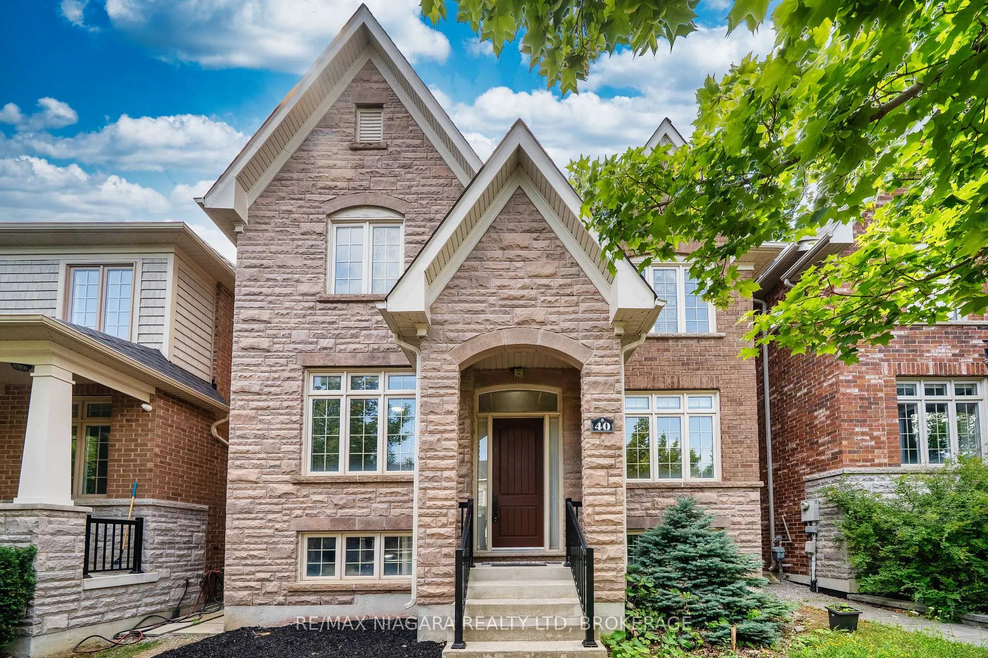Photo 1 of 40 Dungannon Drive, Markham, Angus Glen — HOMEH