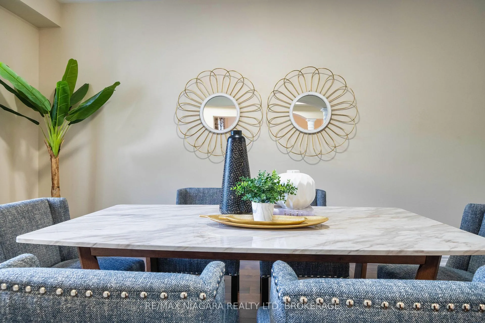 Photo 12 of 40 Dungannon Drive, Markham, Angus Glen — HOMEH