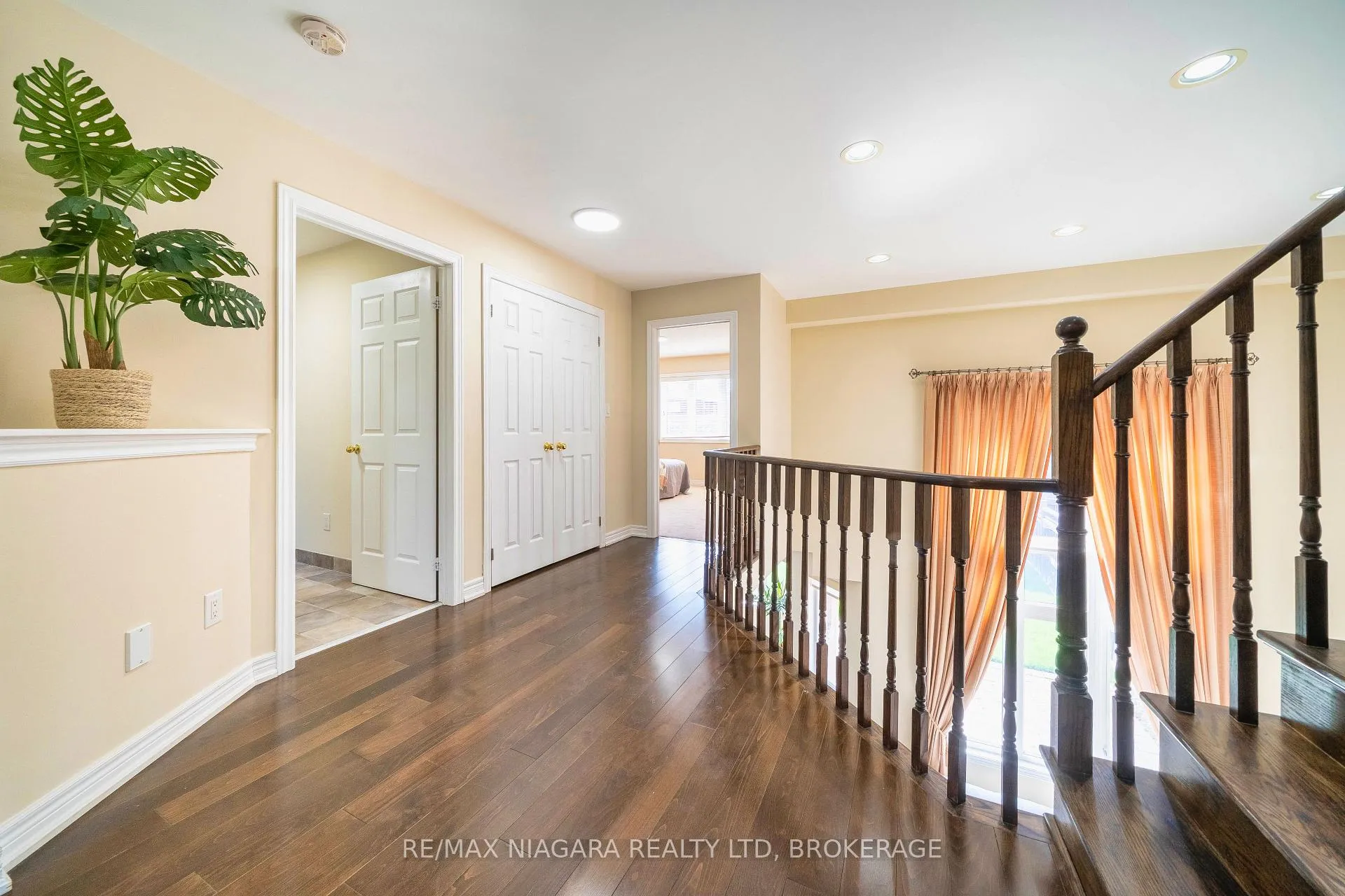 Photo 24 of 40 Dungannon Drive, Markham, Angus Glen — HOMEH