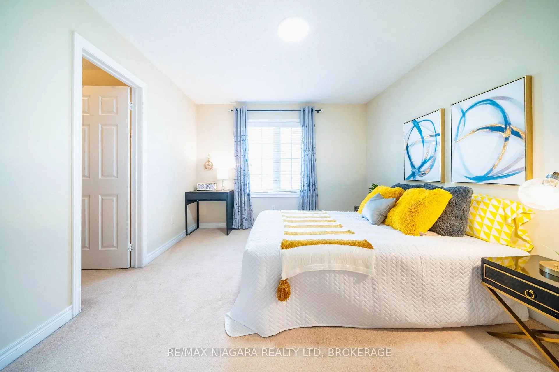 Photo 32 of 40 Dungannon Drive, Markham, Angus Glen — HOMEH
