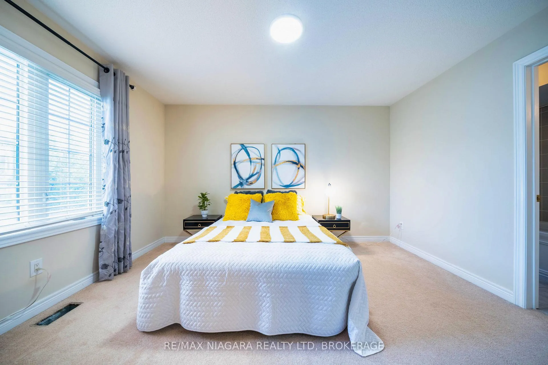 Photo 33 of 40 Dungannon Drive, Markham, Angus Glen — HOMEH