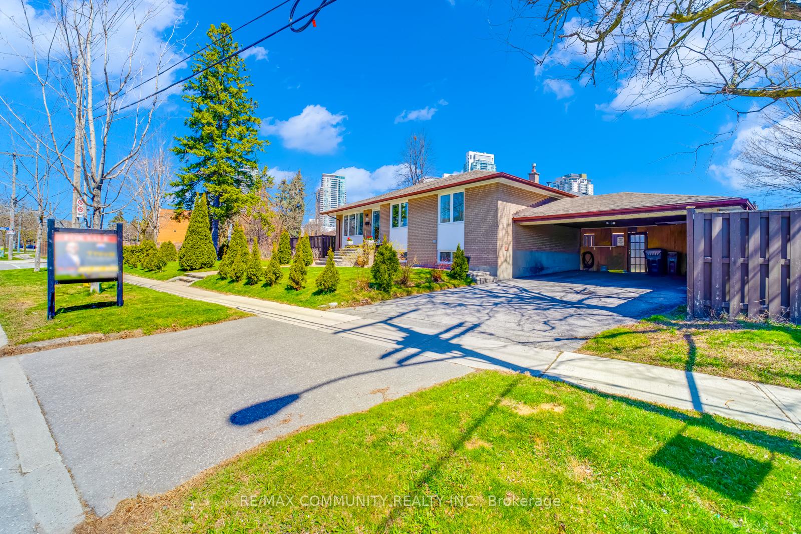 Front of 103 Packard Boulevard