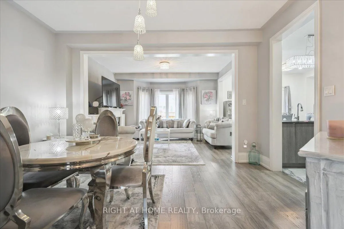 Photo 5 of 1449 Laurier Avenue, Milton, Clarke — HOMEH