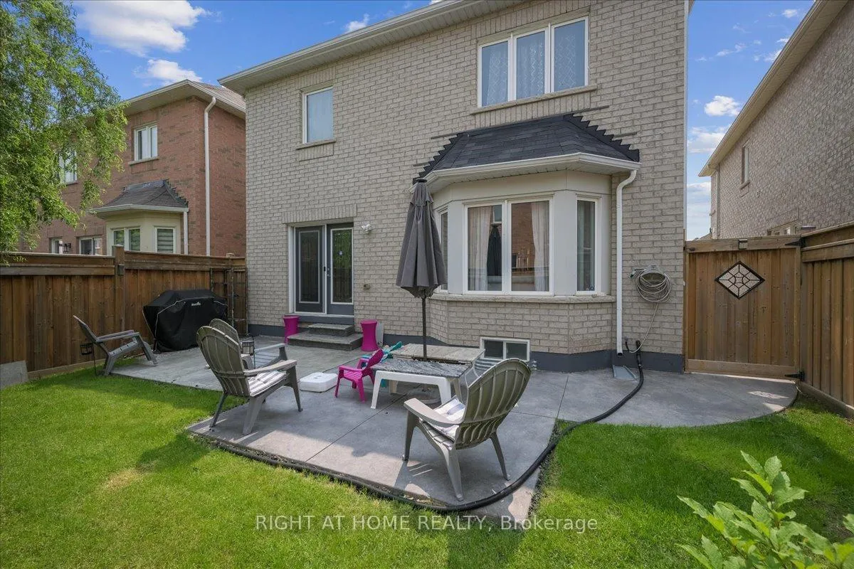 Photo 26 of 1449 Laurier Avenue, Milton, Clarke — HOMEH