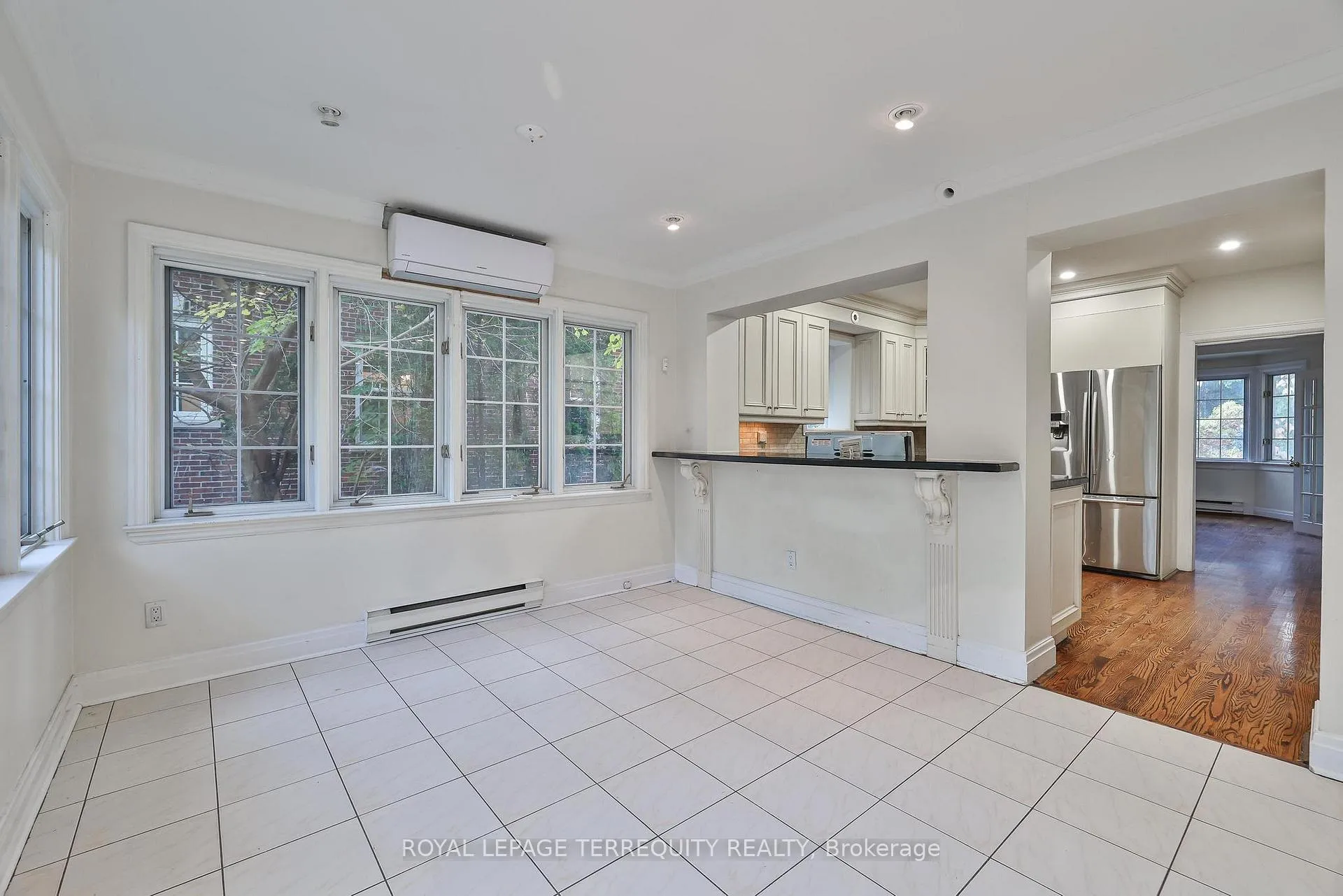 Photo 11 of 5 Apsley Road, Toronto, Bedford Park-Nortown — HOMEH