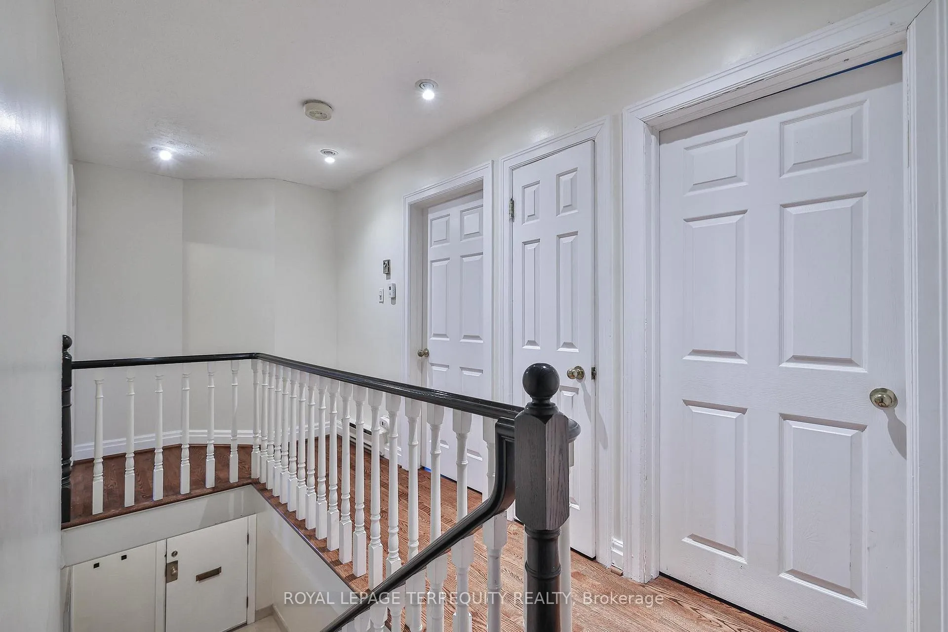 Photo 26 of 5 Apsley Road, Toronto, Bedford Park-Nortown — HOMEH