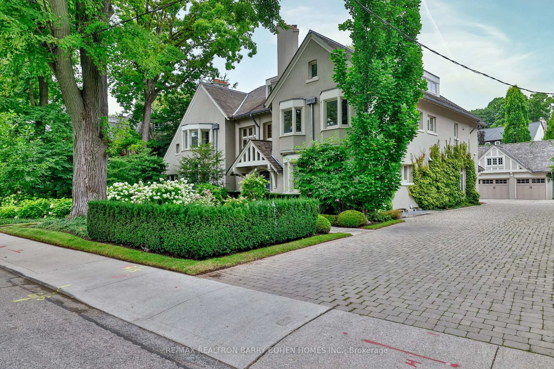 Front of 30 Whitney Avenue