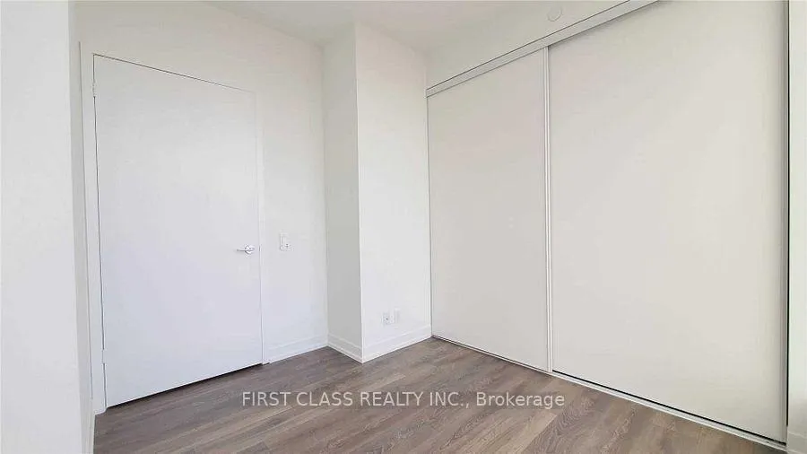 Photo 6 of Unit 4302, 5 Buttermill Avenue, Vaughan, Vaughan Corporate Centre — HOMEH