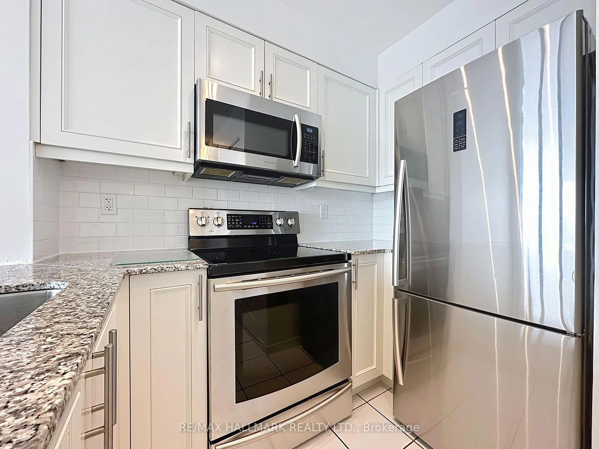 Photo 7 of Unit 208, 340 Watson Street W, Whitby, Port Whitby — HOMEH