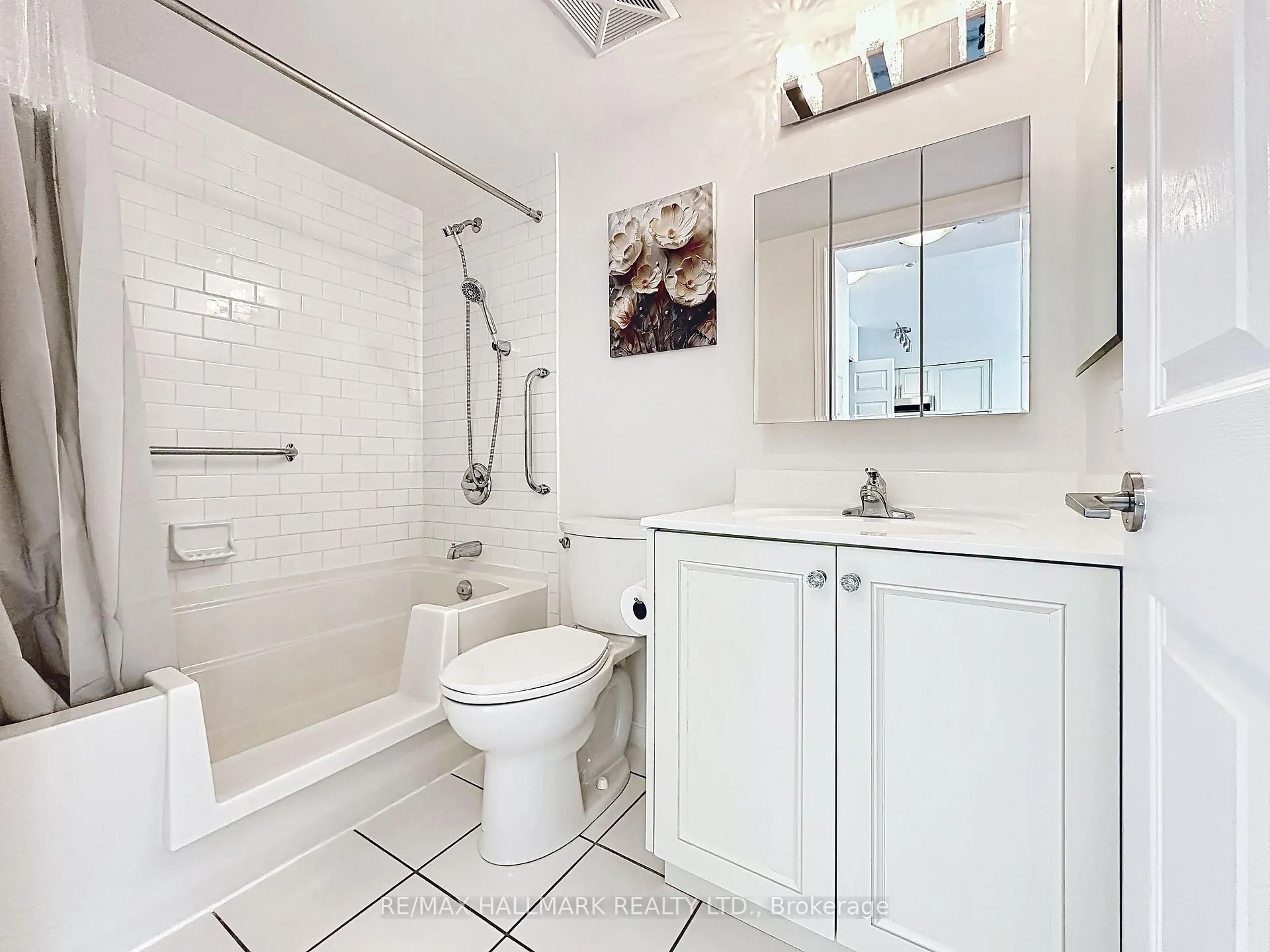 Photo 19 of Unit 208, 340 Watson Street W, Whitby, Port Whitby — HOMEH