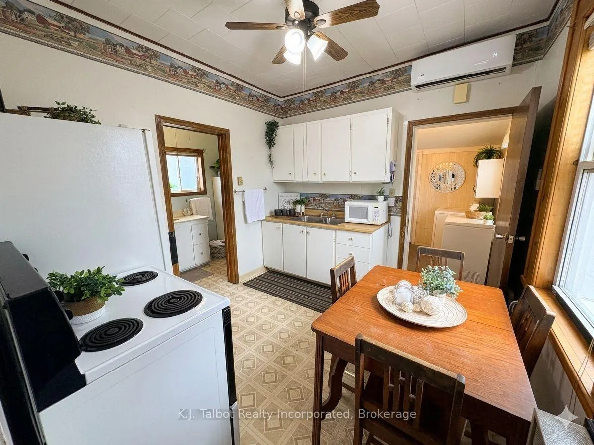 Photo 8 of 138 Britannia Road E, Goderich, Goderich (Town) — HOMEH