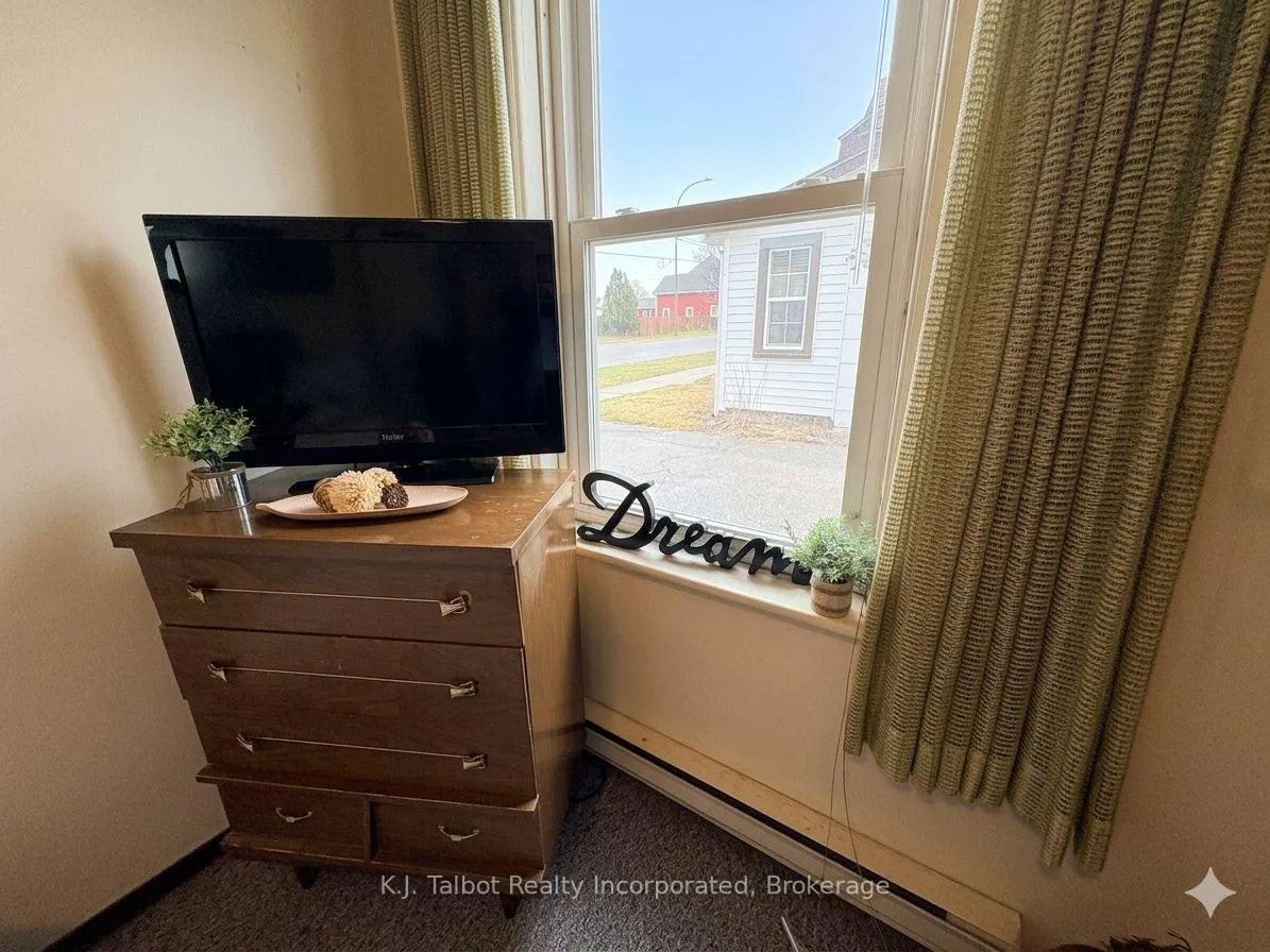 Photo 14 of 138 Britannia Road E, Goderich, Goderich (Town) — HOMEH
