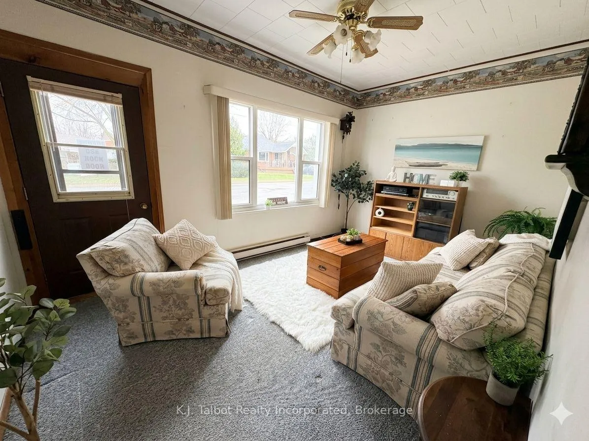 Photo 15 of 138 Britannia Road E, Goderich, Goderich (Town) — HOMEH