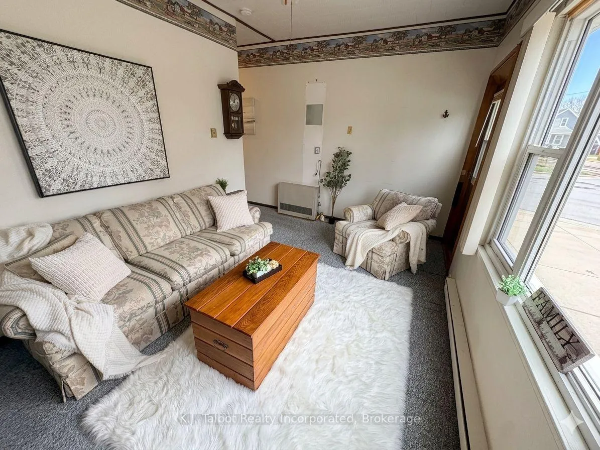 Photo 17 of 138 Britannia Road E, Goderich, Goderich (Town) — HOMEH