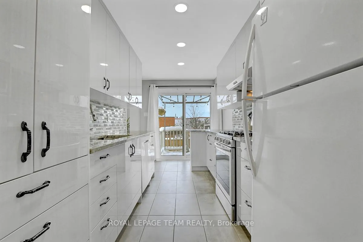 Photo 14 of 15 Willwood Crescent, Ottawa, Barrhaven - Cedargrove/Fraserdale — HOMEH