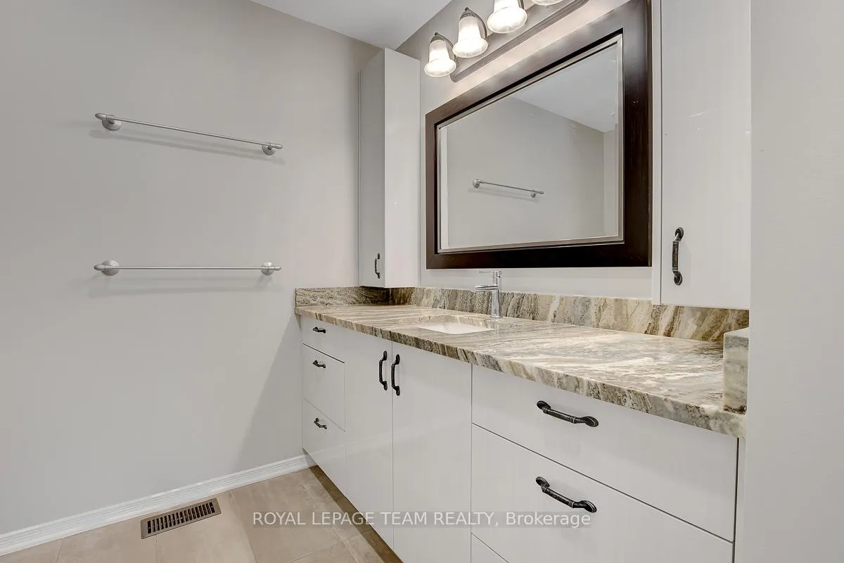 Photo 31 of 15 Willwood Crescent, Ottawa, Barrhaven - Cedargrove/Fraserdale — HOMEH