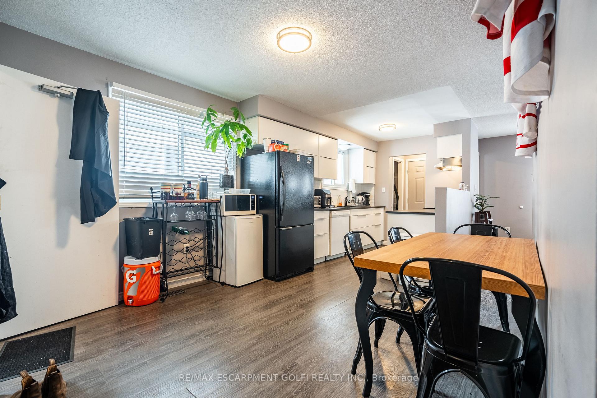 Photo 8 of 19 Patricia Street, Thorold, Thorold Downtown — HOMEH