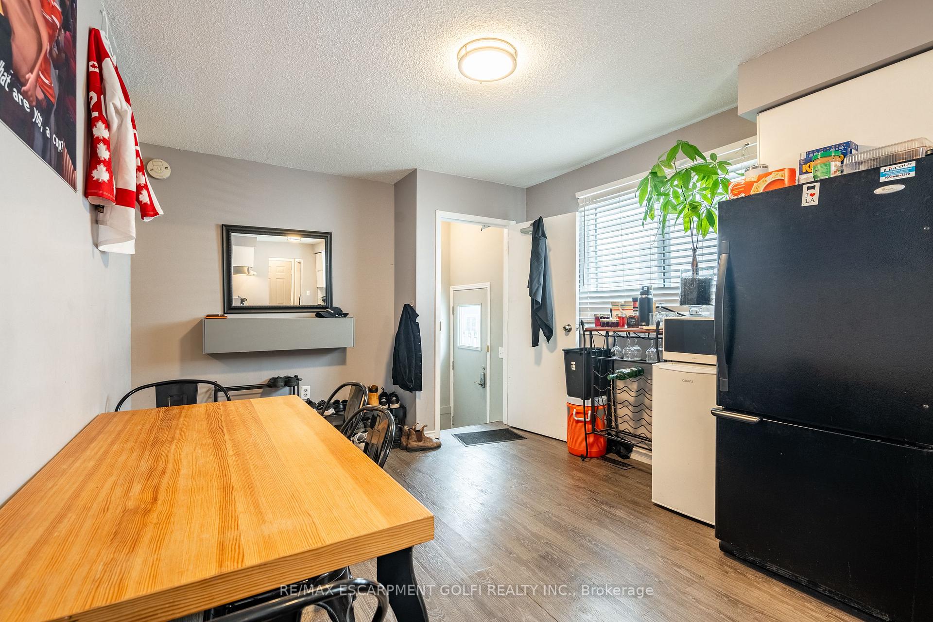 Photo 15 of 19 Patricia Street, Thorold, Thorold Downtown — HOMEH