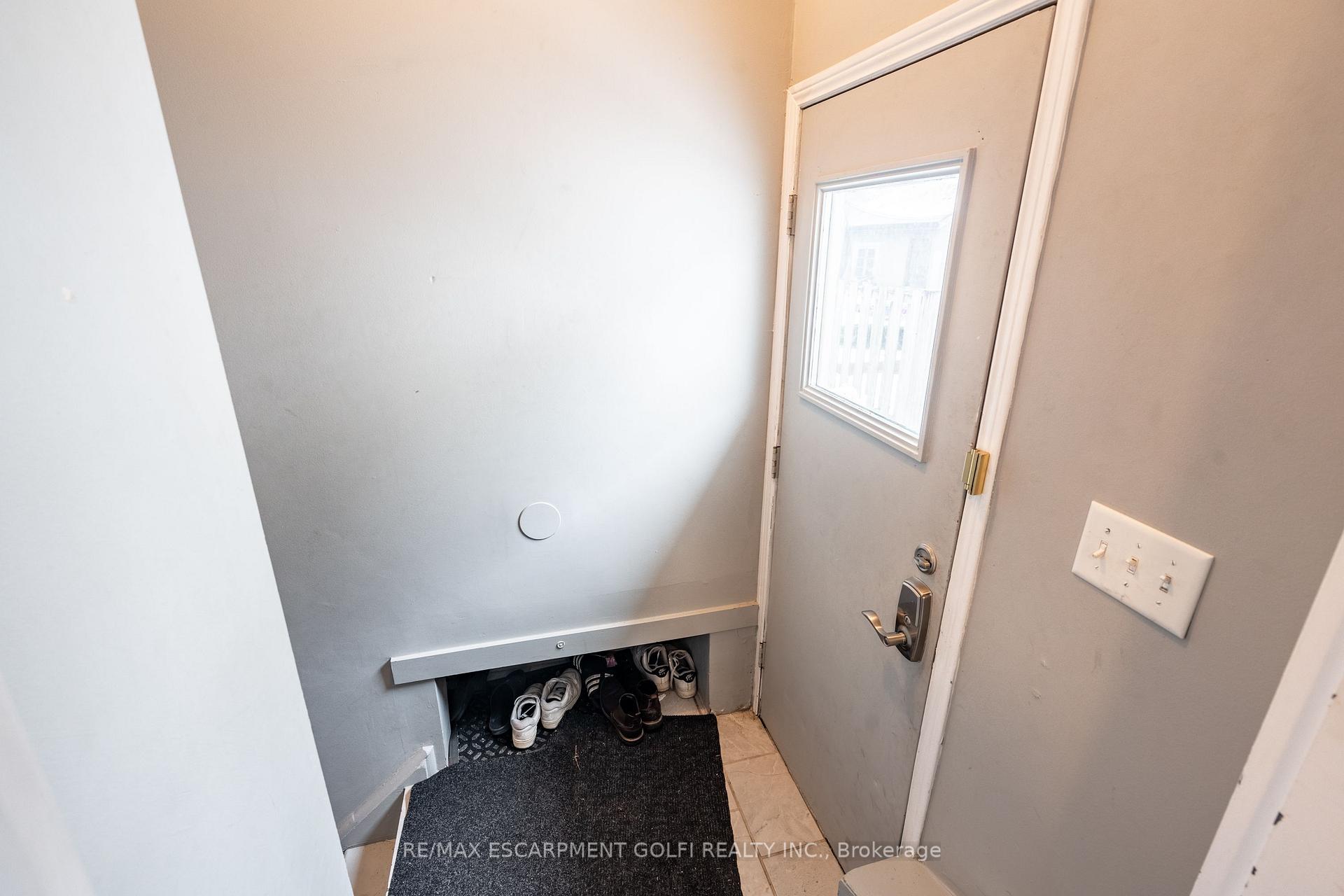 Photo 17 of 19 Patricia Street, Thorold, Thorold Downtown — HOMEH